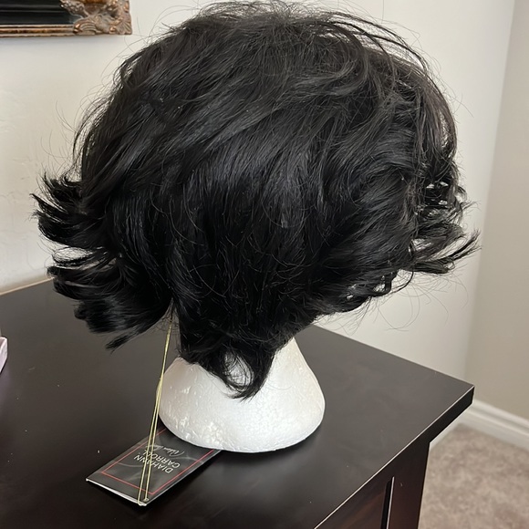 Diahann Carroll Missy Wig - Picture 4 of 9